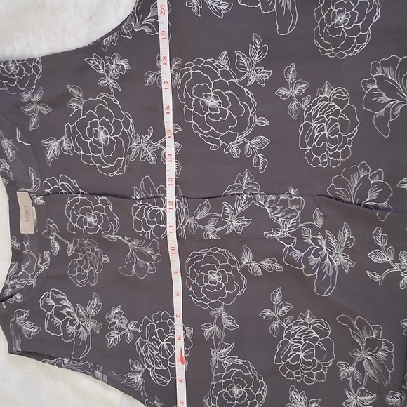 LOFT Floral Sleeveless Blouse - Charcoal - Picture 11 of 11